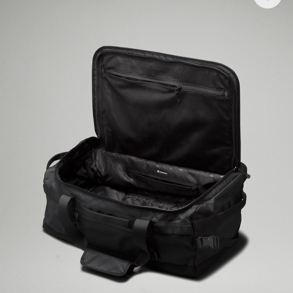 Lululemon 2-in-1 Travel Duffle Backpack 45L - Black